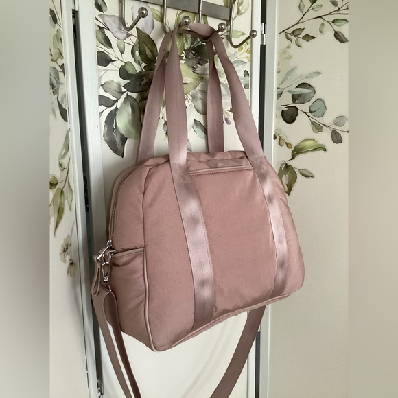 🧳 ISAAC MIZRAHI overnight bag weekender pink EUC - Picture 3 of 12